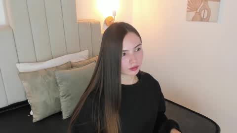 Dafne  online show from September 19, 2025, 12:50 pm