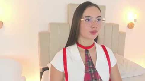 Dafne  online show from October 27, 2025, 12:09 pm