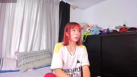 Dafnne online show from March 17, 2026, 3:15 pm