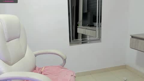 Dahian  online show from October 25, 2025, 1:18 pm