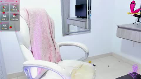 Dahian  online show from November 7, 2025, 11:27 pm