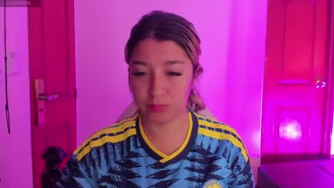 Snapshot of dahiana_dmour chatting on June 17, 2026, 12:07 pm Dahiana online show from June 17, 2026, 12:07 pm