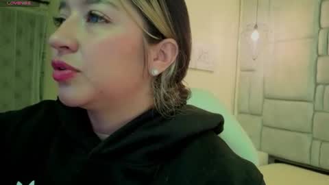 Snapshot of dahiana_dmour chatting on June 25, 2026, 11:37 am Dahiana online show from June 25, 2026, 11:37 am