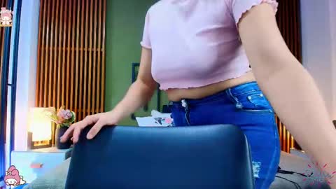  Dahiana  online show from February 20, 2025, 8:03 pm