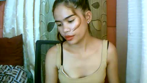 Snapshot of dahlia_123 chatting on December 19, 2024, 7:51 am Im Dahlia online show from December 19, 2024, 7:51 am