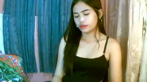 Snapshot of dahlia_123 chatting on May 9, 2026, 10:42 am Im Dahlia online show from May 9, 2026, 10:42 am