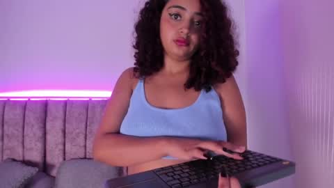 Snapshot of dahlia_rossee chatting on April 30, 2026, 7:42 pm dahlia_rossee online show from April 30, 2026, 7:42 pm