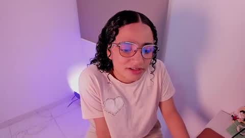 Dahli online show from March 11, 2025, 10:53 pm