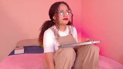 Snapshot of dahliabrowniee chatting on June 8, 2026, 6:36 am Dahli online show from June 8, 2026, 6:36 am