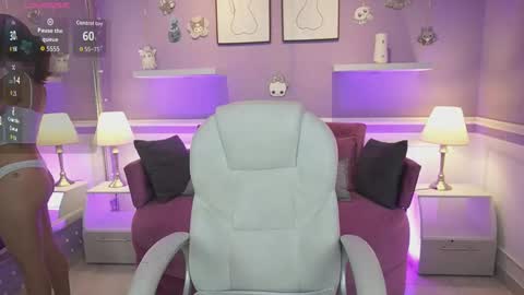 Dahlia Grey online show from October 25, 2025, 11:40 am