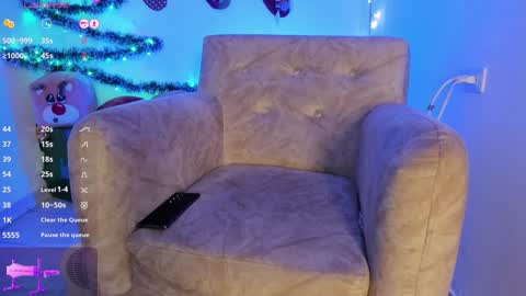  Dahnia  online show from January 4, 2025, 9:00 am