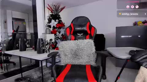 Snapshot of daikokuten_ chatting on December 3, 2024, 7:44 pm daikokuten_ online show from December 3, 2024, 7:44 pm