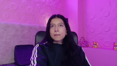 Snapshot of daila51 chatting on November 23, 2025, 11:10 am Daila online show from November 23, 2025, 11:10 am