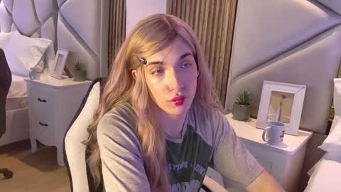 Snapshot of daimondti chatting on September 9, 2025, 1:54 pm DaimonTi online show from September 9, 2025, 1:54 pm