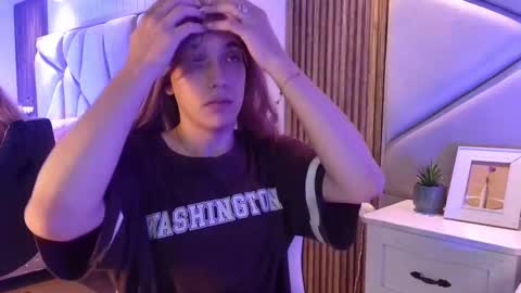 Snapshot of daimondti chatting on September 12, 2025, 11:43 am DaimonTi online show from September 12, 2025, 11:43 am