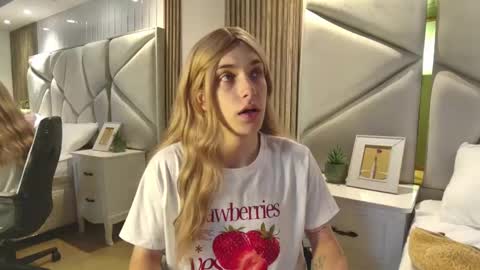 Snapshot of daimondti chatting on September 17, 2025, 11:56 am DaimonTi online show from September 17, 2025, 11:56 am