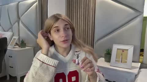 Snapshot of daimondti chatting on September 18, 2025, 11:45 am DaimonTi online show from September 18, 2025, 11:45 am