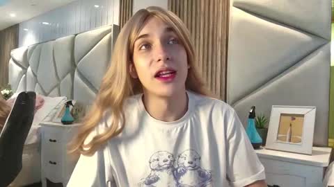 Snapshot of daimondti chatting on September 19, 2025, 11:55 am DaimonTi online show from September 19, 2025, 11:55 am