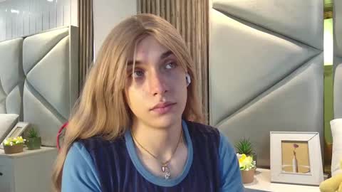 Snapshot of daimondti chatting on September 24, 2025, 12:08 pm DaimonTi online show from September 24, 2025, 12:08 pm