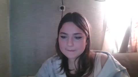 daiquiri_doll online show from December 16, 2025, 8:30 am