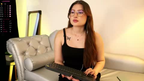 Snapshot of daisha_riley chatting on October 21, 2025, 1:56 pm Lauren online show from October 21, 2025, 1:56 pm