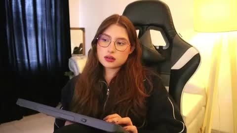 Snapshot of daisha_riley chatting on November 13, 2025, 3:55 pm Lauren online show from November 13, 2025, 3:55 pm