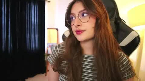 Snapshot of daisha_riley chatting on November 25, 2025, 3:01 pm Lauren online show from November 25, 2025, 3:01 pm