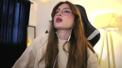 Snapshot of daisha_riley chatting on December 2, 2025, 1:50 pm Lauren online show from December 2, 2025, 1:50 pm