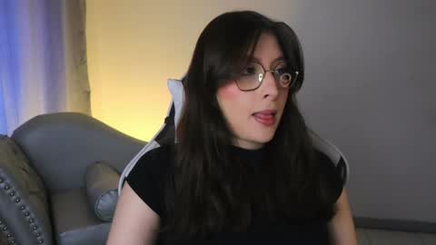 Lauren            online show from May 13, 2026, 1:19 pm