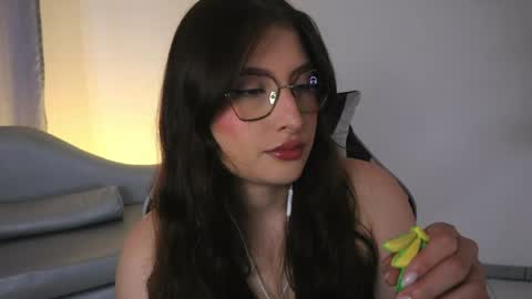 Lauren            online show from May 18, 2026, 1:06 pm