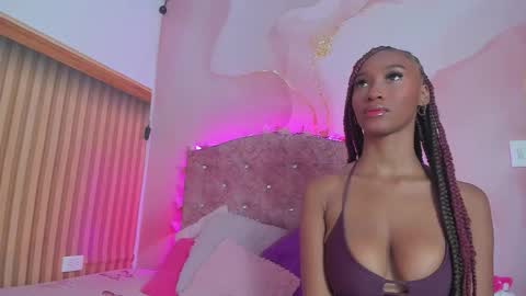 daishell_thompson_ online show from October 24, 2025, 3:14 am