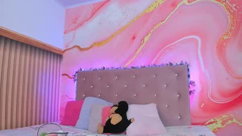 Snapshot of daisy__rose chatting on February 18, 2025, 11:00 am Dai online show from February 18, 2025, 11:00 am