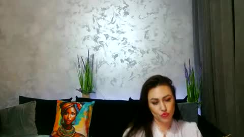 Snapshot of daisy_ashe chatting on May 18, 2026, 5:19 pm Ashe online show from May 18, 2026, 5:19 pm
