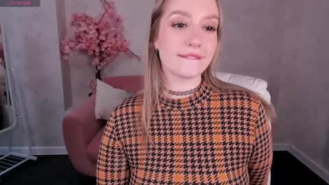 Snapshot of daisy_beckerr chatting on March 26, 2026, 9:37 am Viickie online show from March 26, 2026, 9:37 am