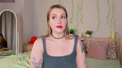 Snapshot of daisy_beckerr chatting on March 27, 2026, 9:32 am Viickie online show from March 27, 2026, 9:32 am