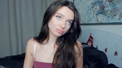 Snapshot of daisyfoulks chatting on December 27, 2024, 9:17 am Naomi online show from December 27, 2024, 9:17 am