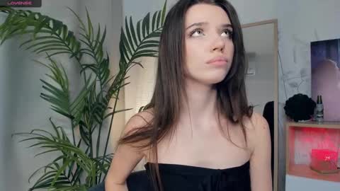 Snapshot of daisyfoulks chatting on February 22, 2025, 3:12 am Naomi online show from February 22, 2025, 3:12 am