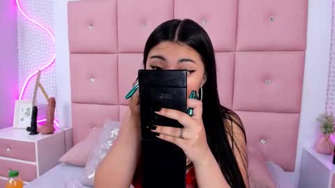 Mariana online show from December 2, 2025, 11:48 am