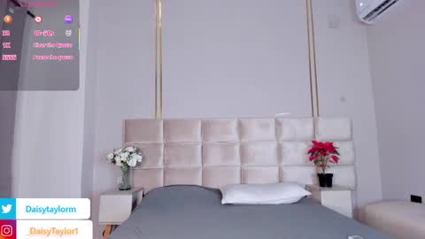 Snapshot of daisytaylor_ chatting on November 29, 2025, 12:41 pm Daisy online show from November 29, 2025, 12:41 pm