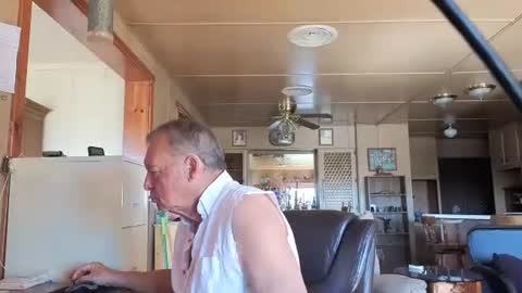 Snapshot of dakit2 chatting on May 10, 2026, 4:23 pm dakit online show from May 10, 2026, 4:23 pm