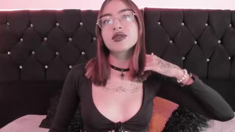 dakitty_moon online show from December 29, 2024, 2:31 pm