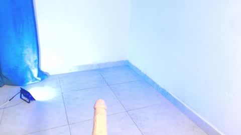 VALENTINA  online show from December 1, 2025, 1:10 am