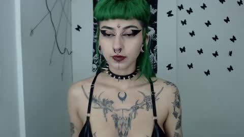 Snapshot of dakota_krall_ chatting on December 25, 2024, 4:22 am dakota online show from December 25, 2024, 4:22 am