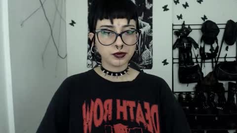 Snapshot of dakota_krall_ chatting on October 28, 2025, 3:54 am dakota online show from October 28, 2025, 3:54 am