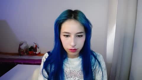 Maca online show from December 3, 2025, 1:42 pm