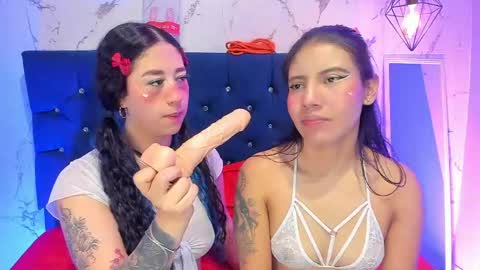 dakotaa_johnson online show from April 15, 2026, 11:49 pm