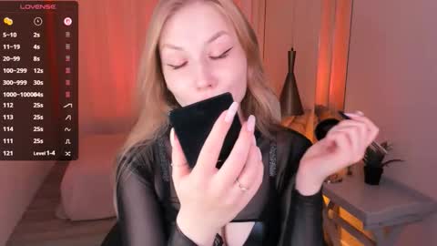 Snapshot of dakotamabs chatting on October 24, 2025, 9:49 am Dakota online show from October 24, 2025, 9:49 am