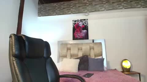 dakotarobbins_ online show from January 20, 2025, 7:25 pm