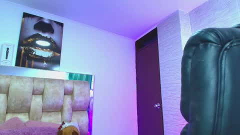 dakotarobbins_ online show from September 9, 2025, 10:09 pm