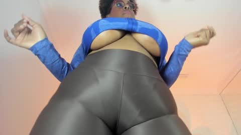 Snapshot of dakotasexshow2 chatting on February 14, 2025, 10:58 pm Dakota Sex Show  online show from February 14, 2025, 10:58 pm